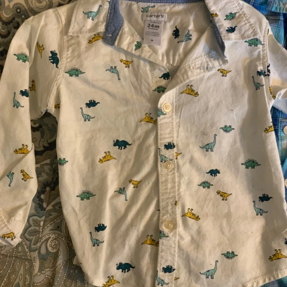 Four button down shirt - Picture 9 of 9